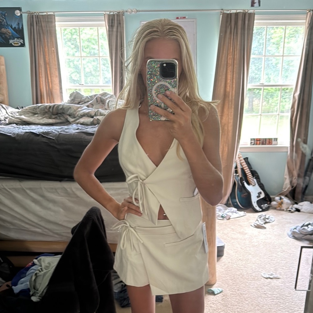 Princess Polly Set - Picture 2 of 5